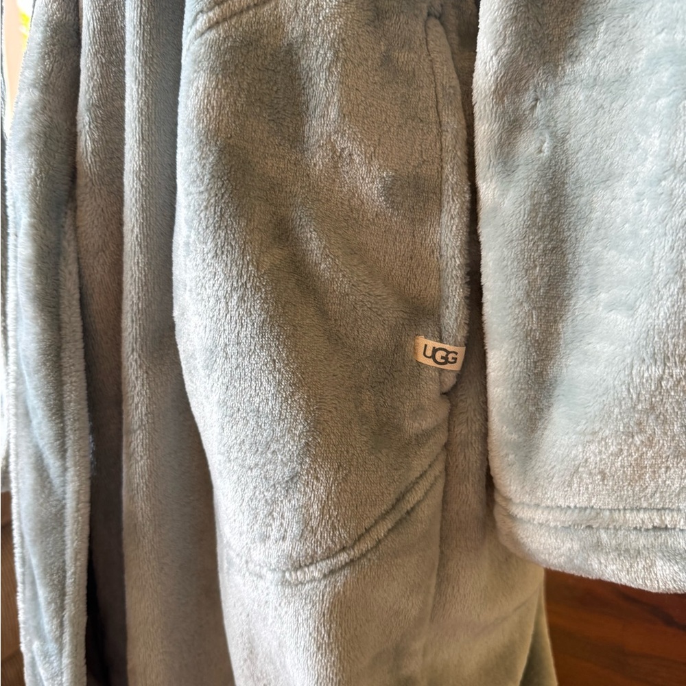 UGG Soft Blue Fleece Robe - Picture 5 of 10